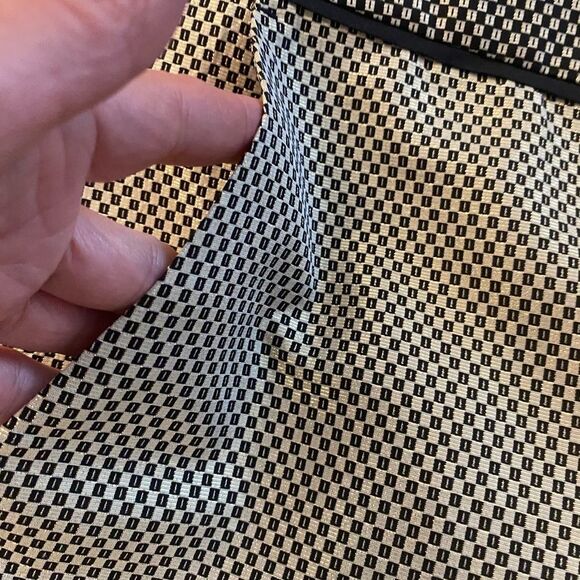 Max&Co goldish shorts, size 2 - Picture 3 of 8